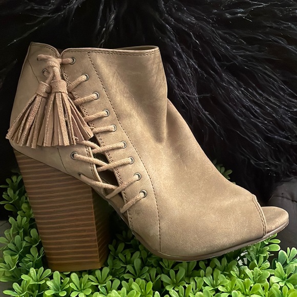 Indigo Shoes - Ankle Boots by Indigo size 9